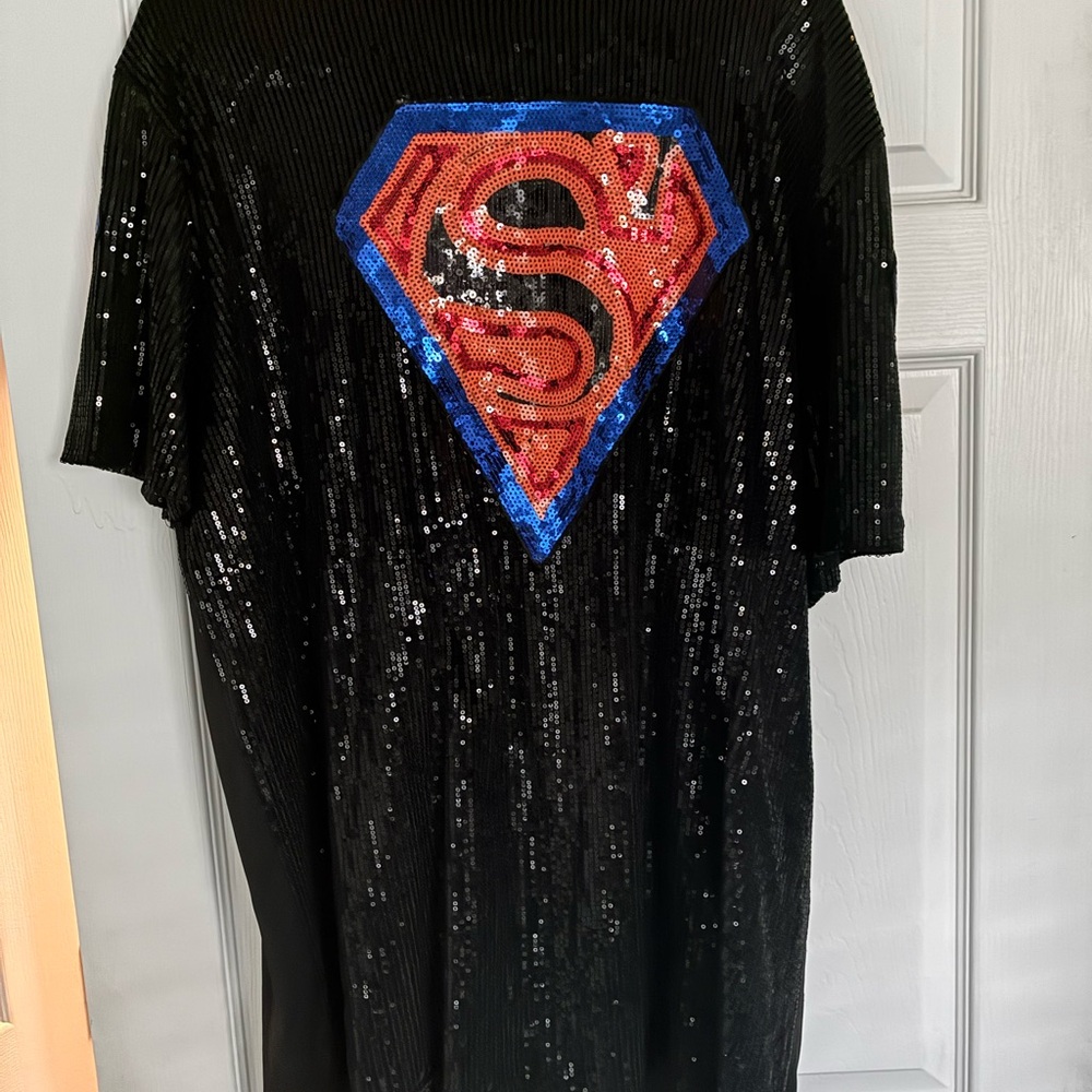 Black Sequin Superman Logo T-Shirt - Picture 4 of 4